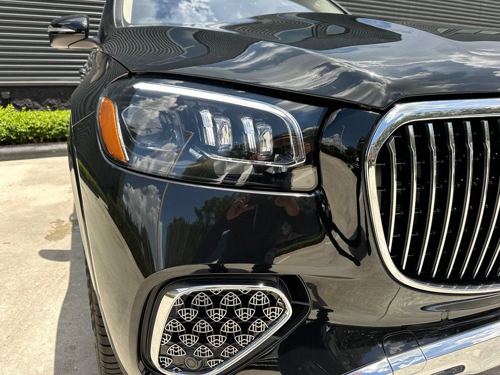 Used 2025 Mercedes-Benz Maybach GLS 600 4MATIC image 9