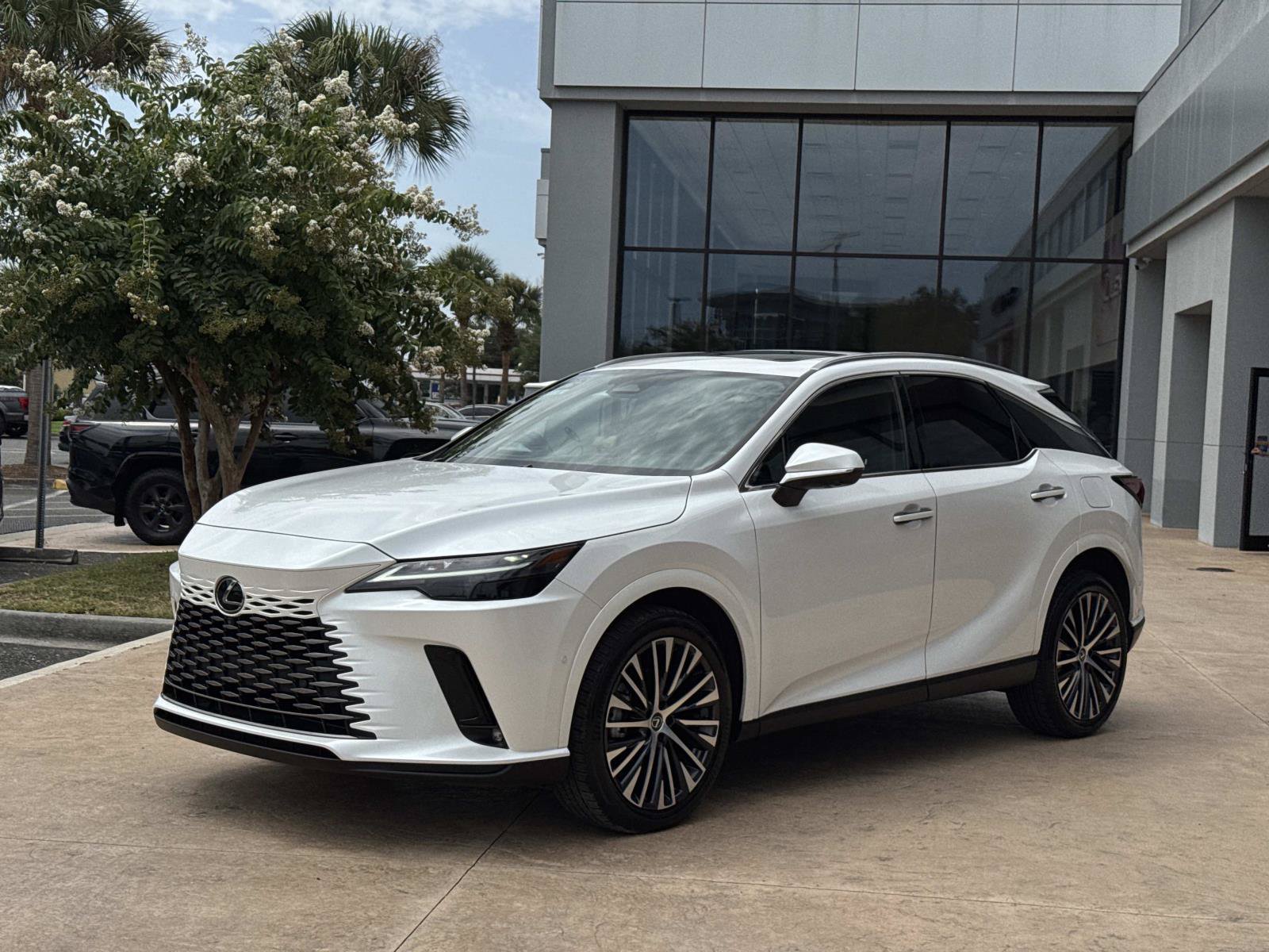 Used 2023 Lexus RX 350 Premium Plus w/ Cold Area Package AWD/4WD image 7
