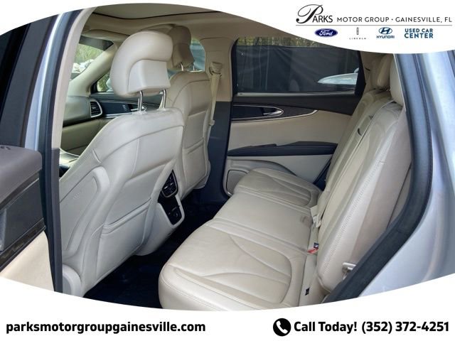 Used 2017 Lincoln MKX Reserve FWD image 11