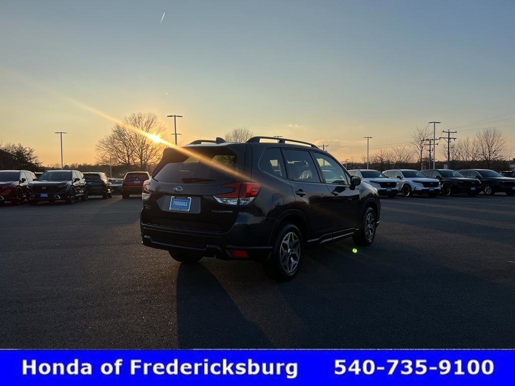 Used 2019 Subaru Forester Premium w/ All-Weather Package image 8