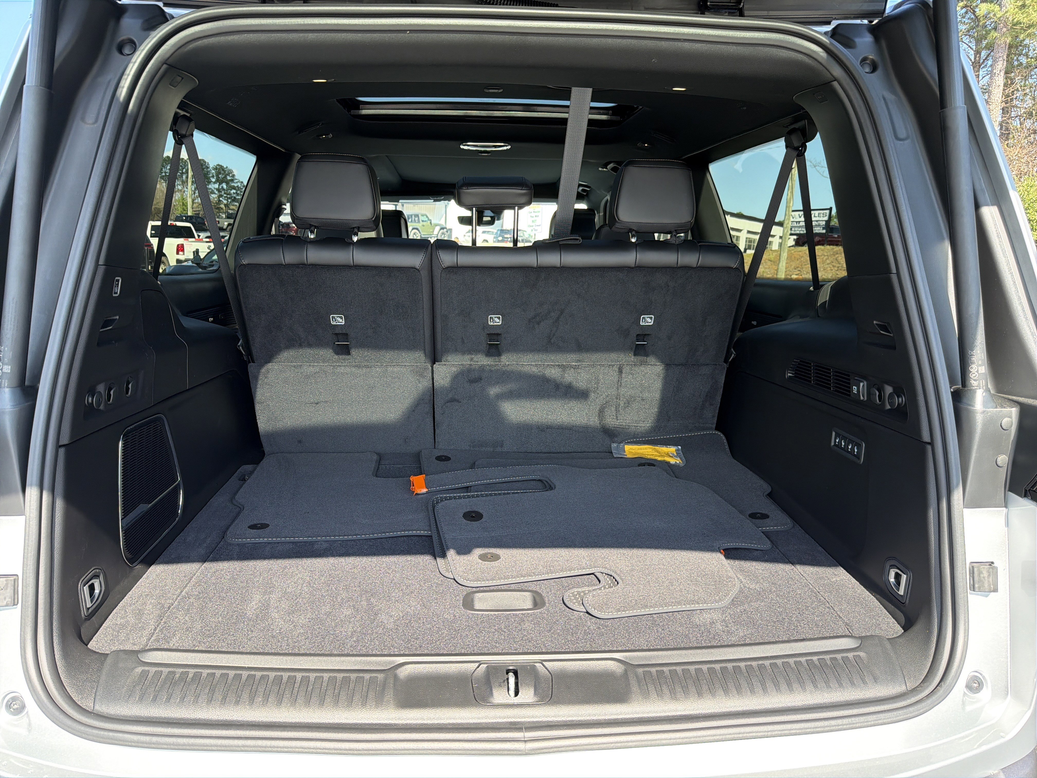 New 2026 Jeep Grand Wagoneer L 2WD image 22