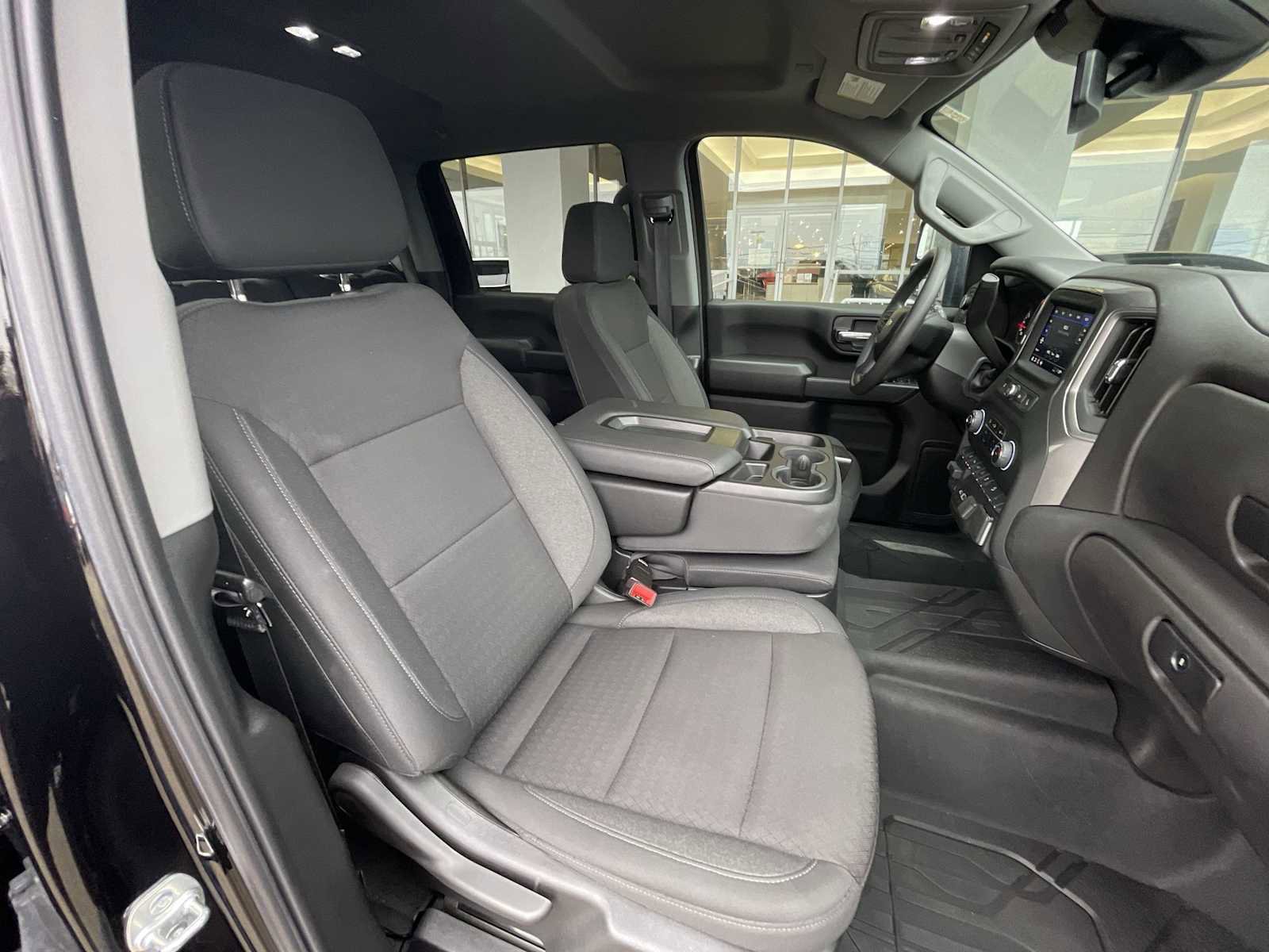 Certified 2025 Chevrolet Silverado 2500 Custom w/ Custom Value Package image 27