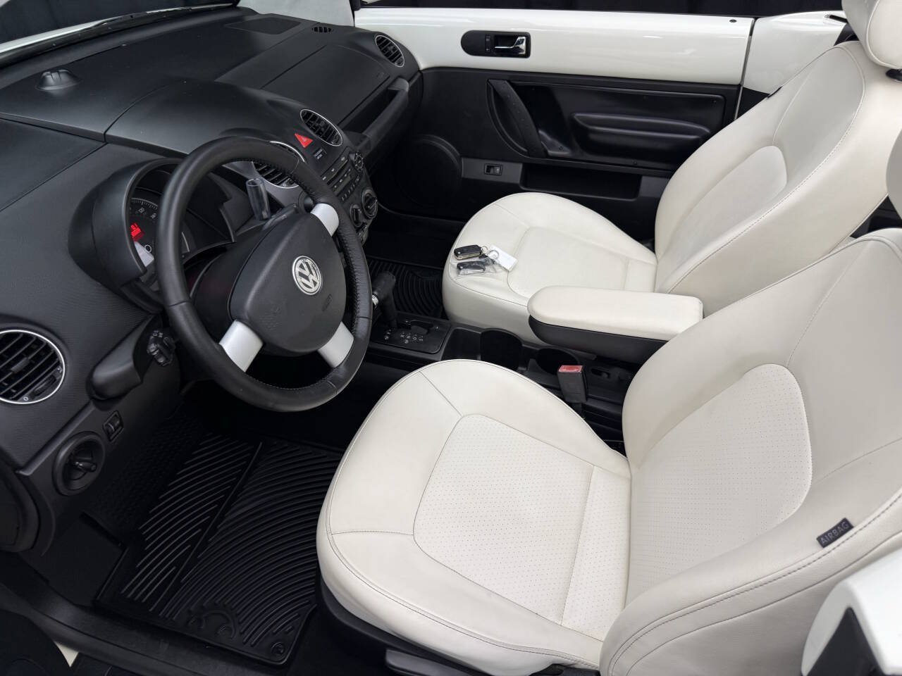 Used 2007 Volkswagen Beetle Triple White Edition FWD image 19