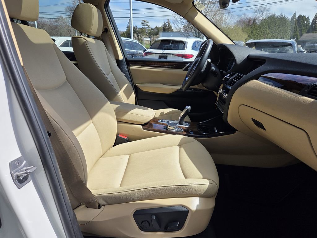 Used 2017 BMW X3 xDrive28i AWD/4WD image 32