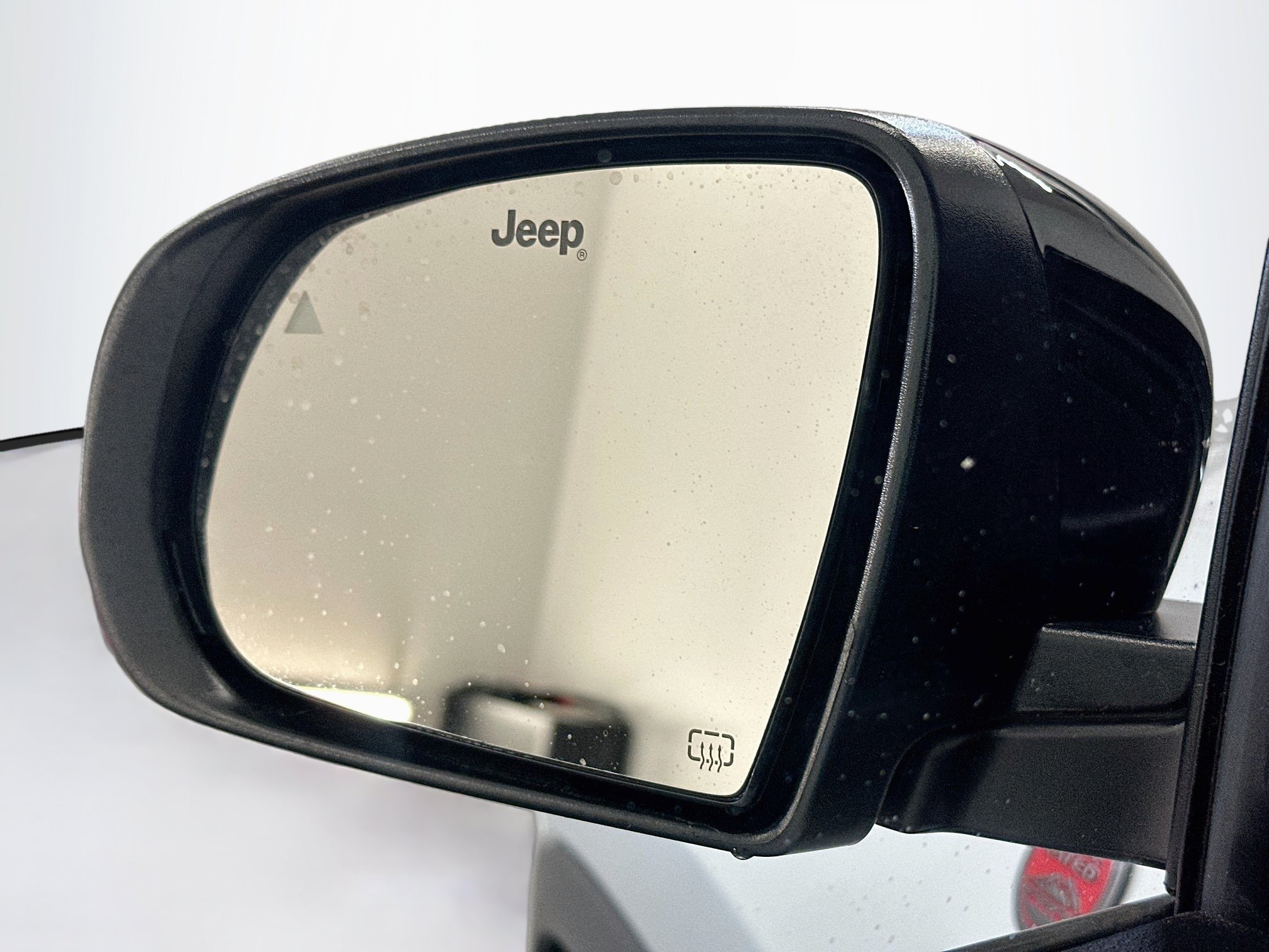 Used 2025 Jeep Compass Trailhawk AWD/4WD image 16