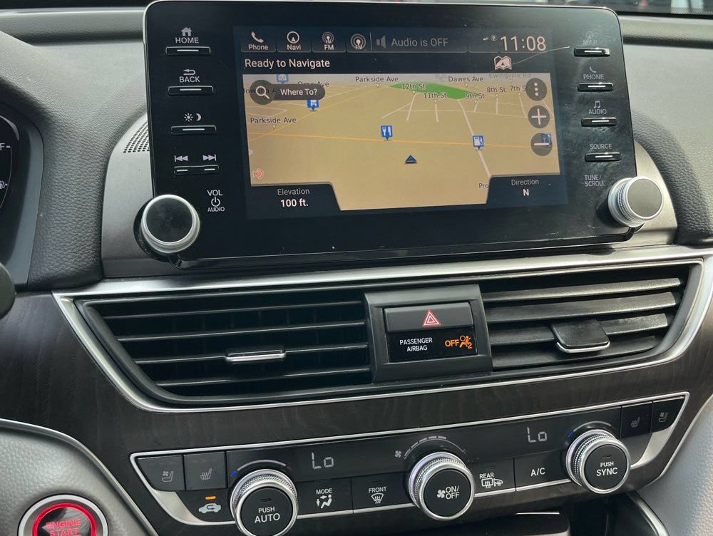 Used 2018 Honda Accord Touring image 7