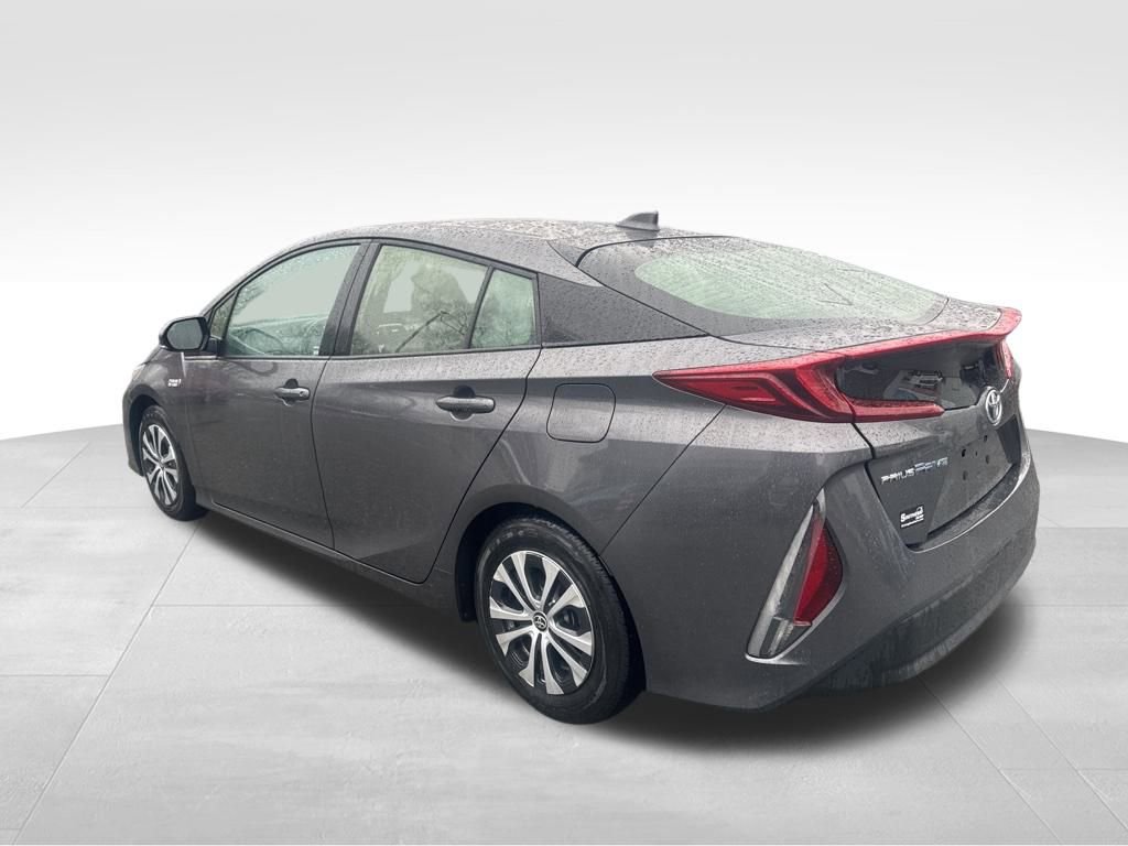 Used 2020 Toyota Prius Prime LE image 3