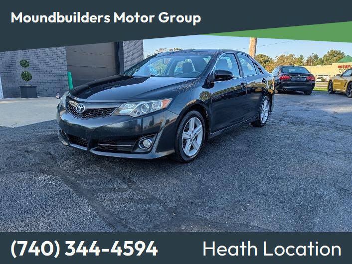 Used 2012 Toyota Camry SE FWD image 1