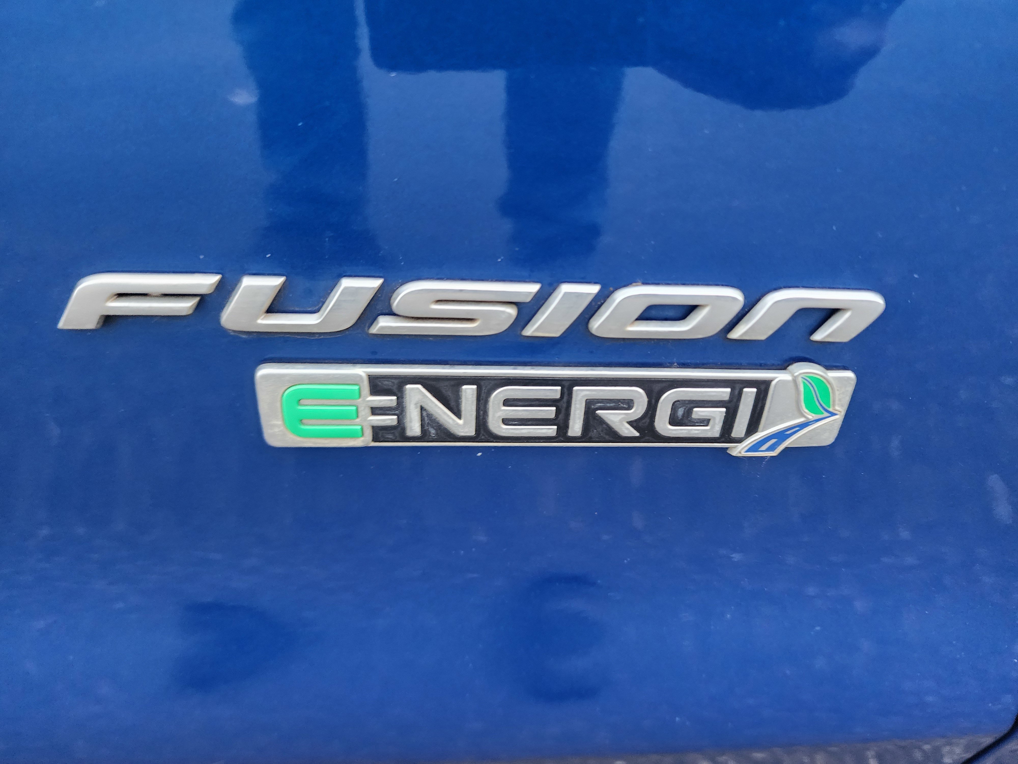 Used 2017 Ford Fusion Energi Titanium FWD image 9