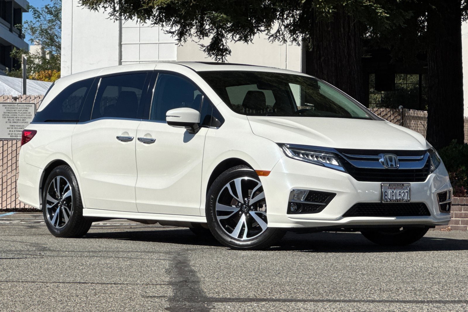Used 2019 Honda Odyssey Elite image 2