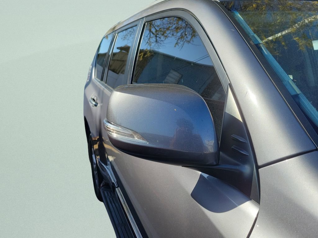 Used 2018 Lexus GX 460 Premium w/ Premium Package image 5