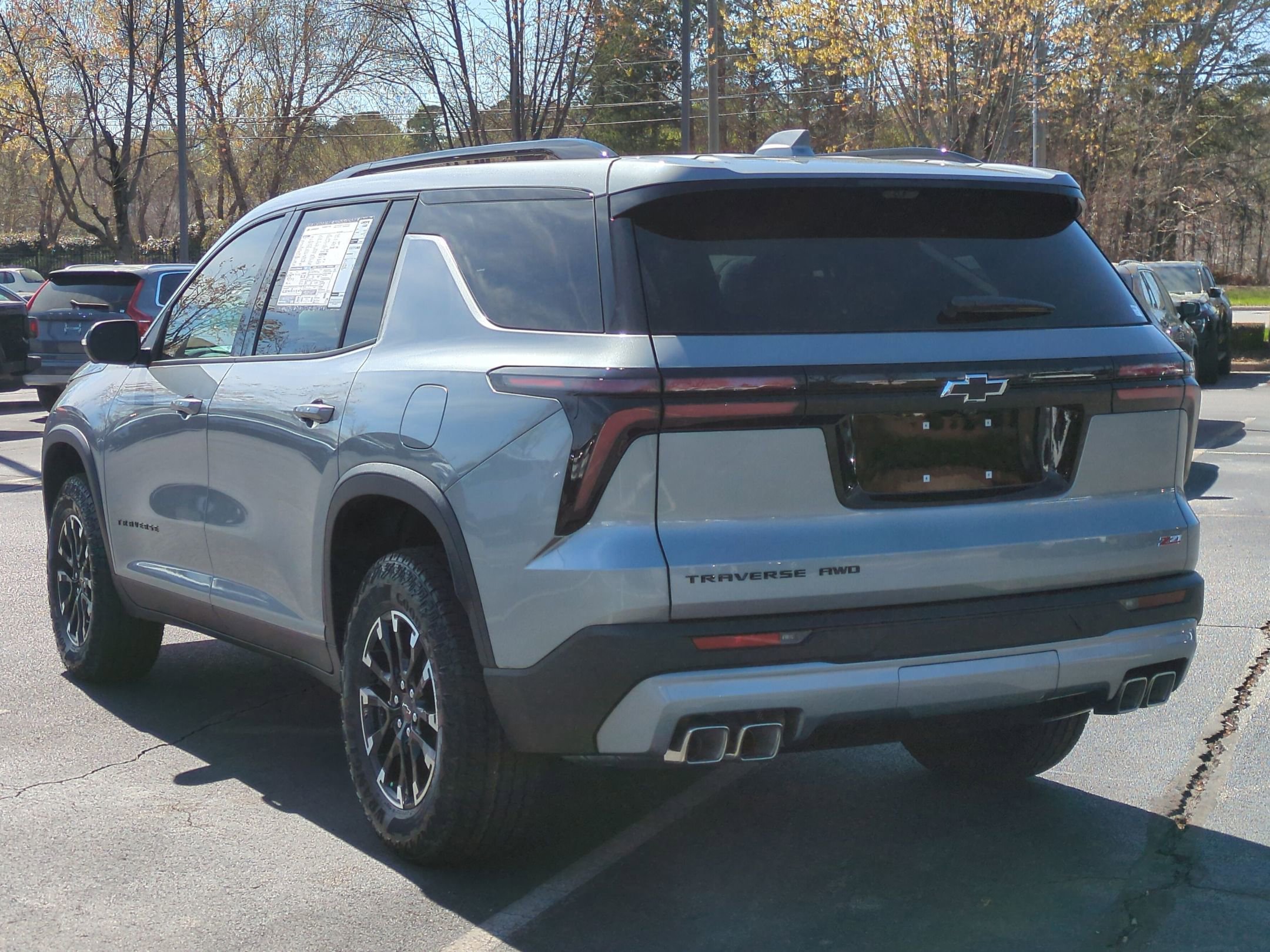 New 2026 Chevrolet Traverse Z71 w/ Driver Confidence Package AWD/4WD image 7