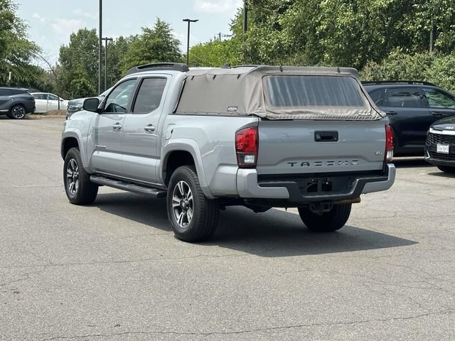 Used 2018 Toyota Tacoma TRD Sport AWD/4WD image 4