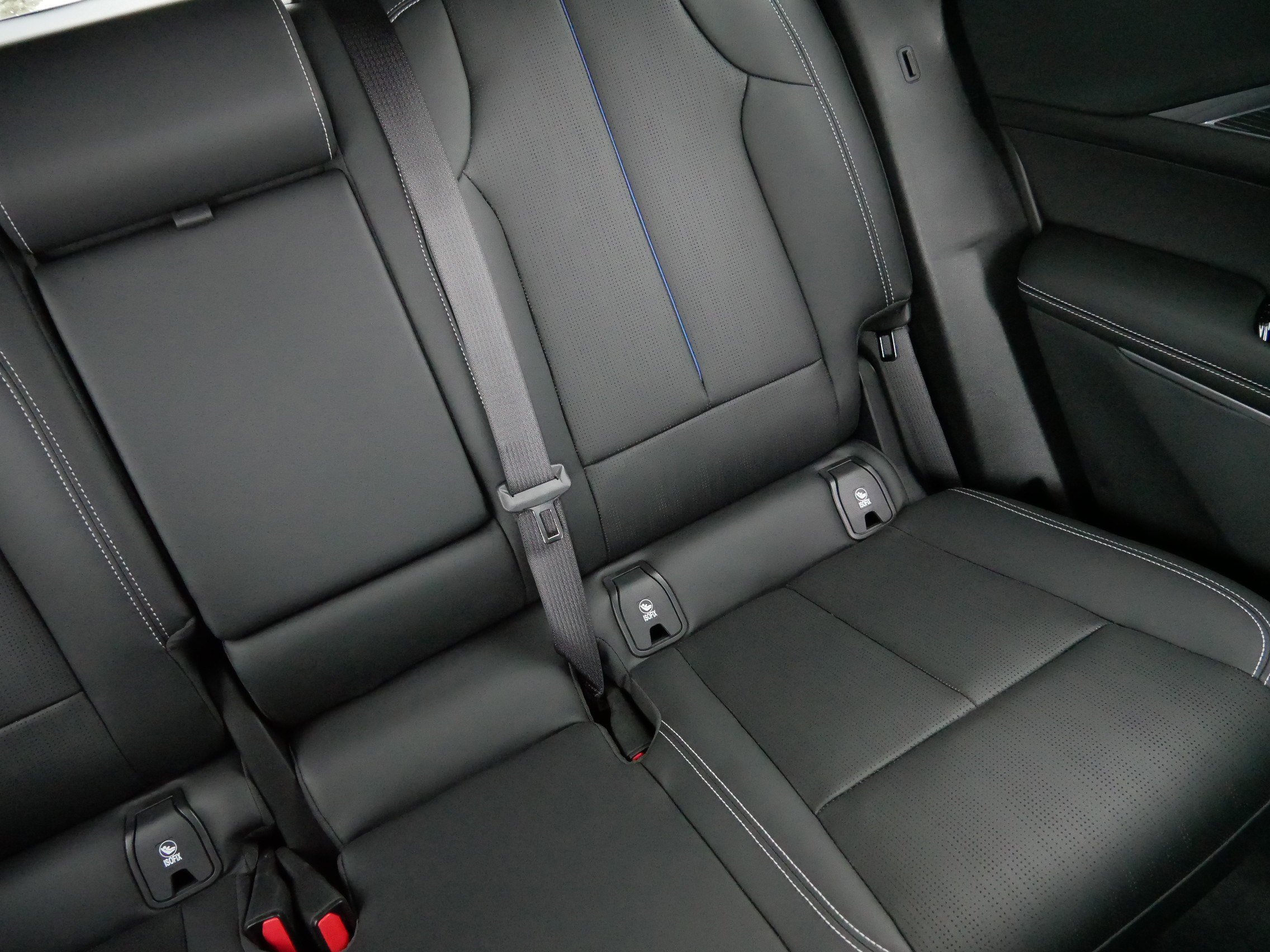 Certified 2024 Cadillac Lyriq Luxury w/ LPO, Floor Liner Package image 14