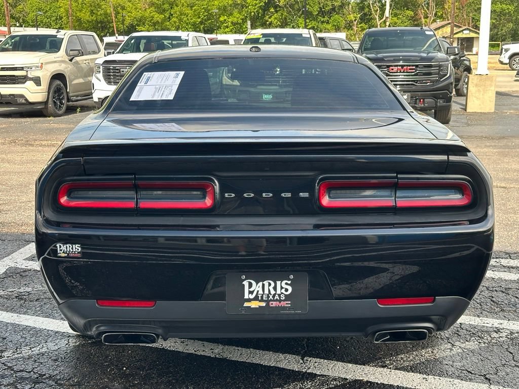 Used 2017 Dodge Challenger R/T RWD image 5