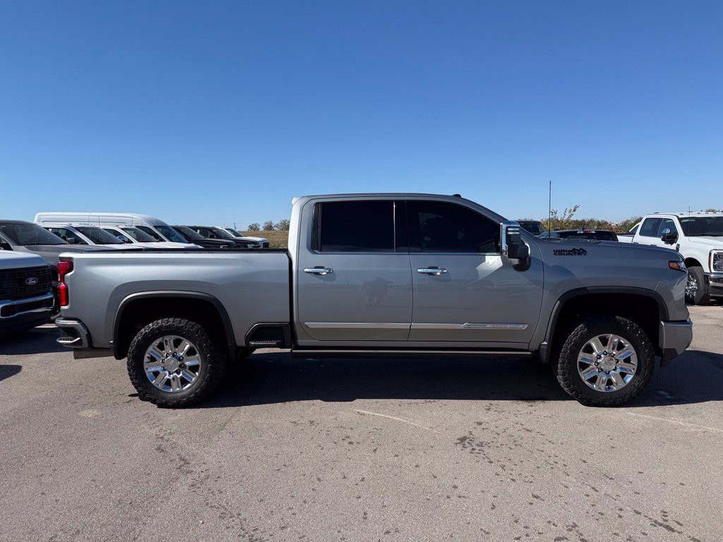 Used 2024 Chevrolet Silverado 2500 High Country w/ Technology Package AWD/4WD image 13