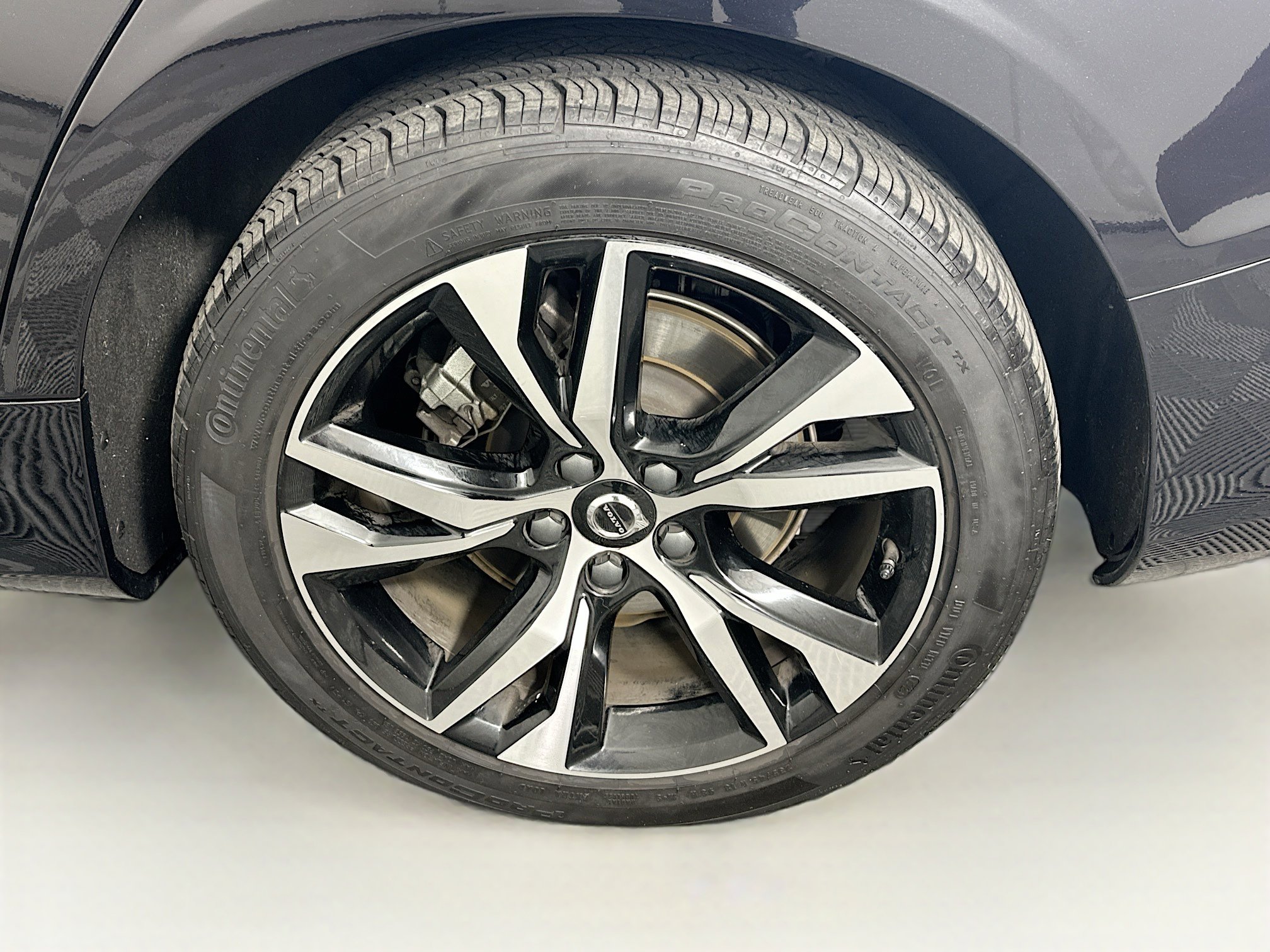 Used 2025 Volvo S60 B5 Plus image 11