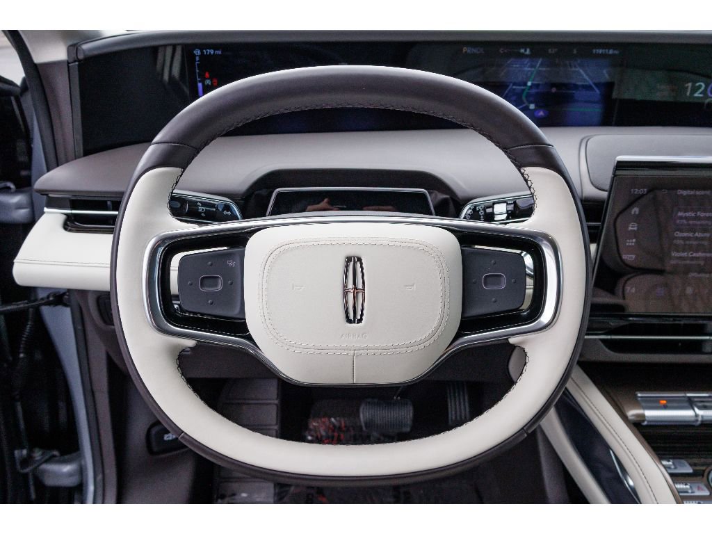 Used 2025 Lincoln Nautilus Black Label AWD/4WD image 22