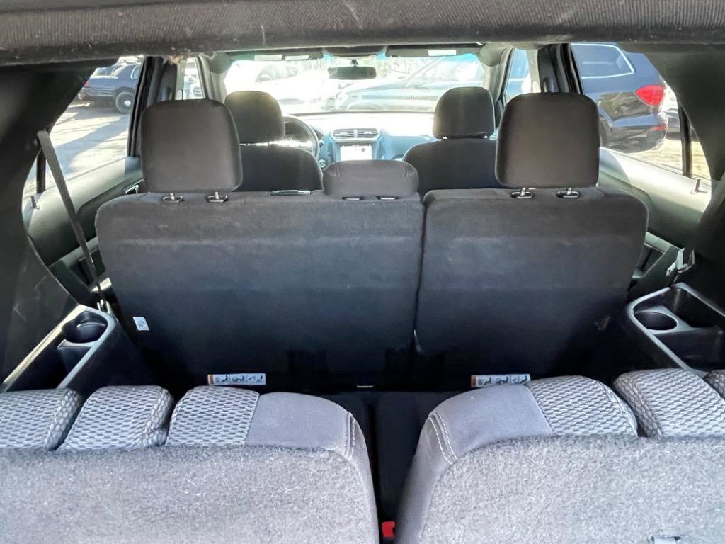 Used 2017 Ford Explorer XLT w/ Equipment Group 201A AWD/4WD image 32