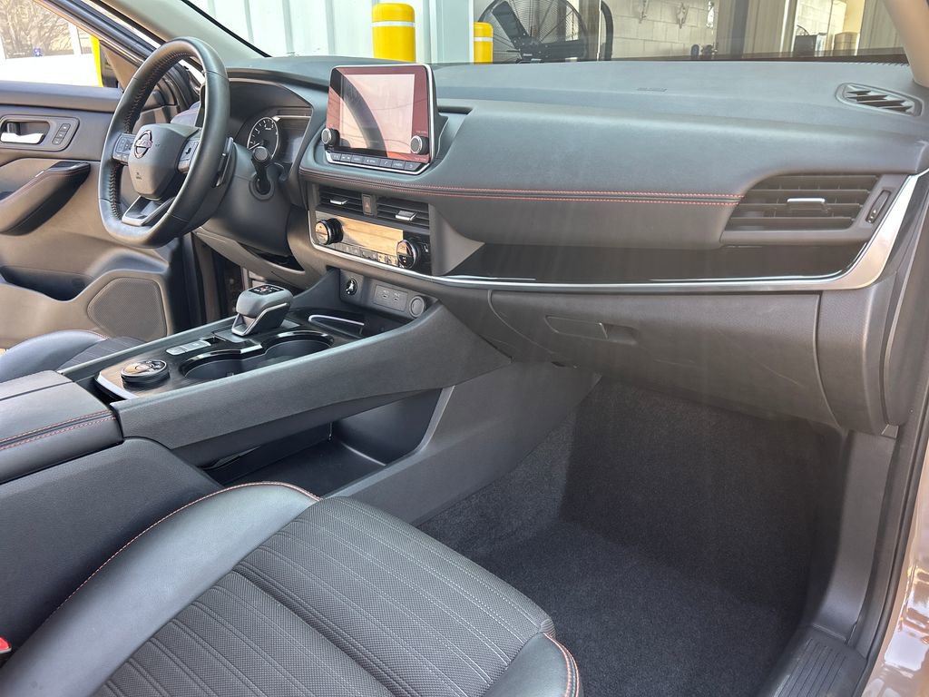 Used 2025 Nissan Rogue Rock Creek w/ Rock Creek Premium Package image 41