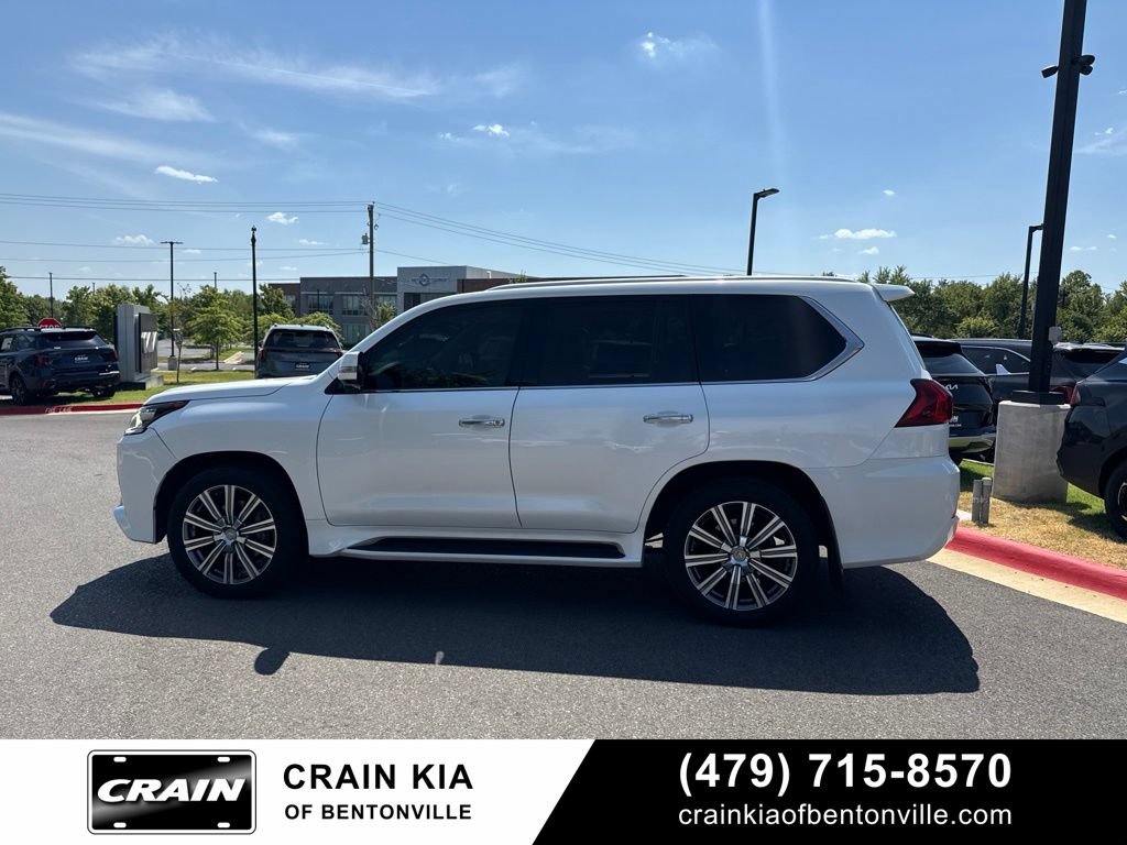 Used 2016 Lexus LX 570 4WD w/ Luxury Package image 6