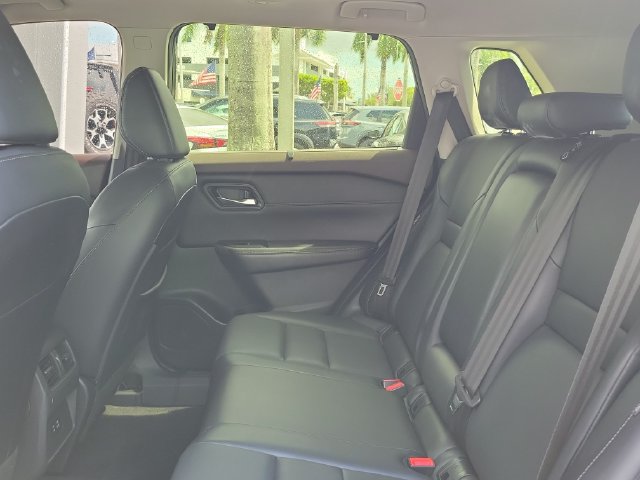 Used 2023 Nissan Rogue SV w/ SV Premium B Package FWD image 13