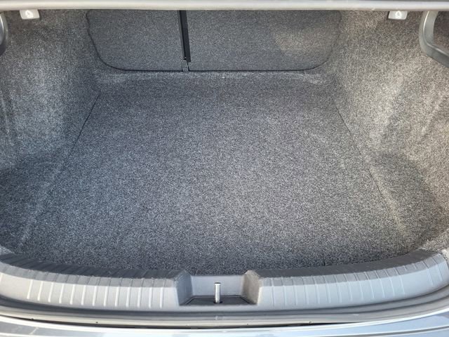 Used 2024 Volkswagen Jetta SE FWD image 19
