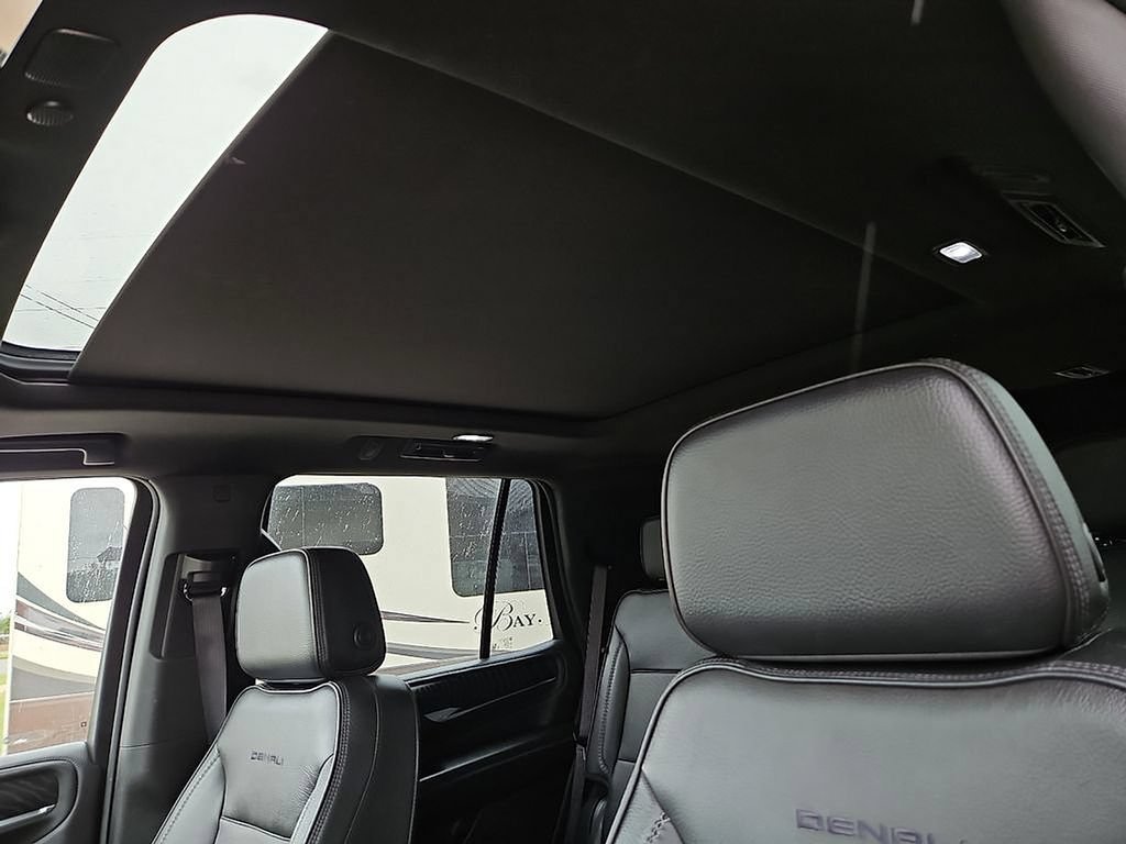 Used 2023 GMC Yukon Denali AWD/4WD image 23