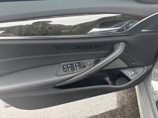 Used 2022 BMW 540i xDrive w/ Executive Package image 9