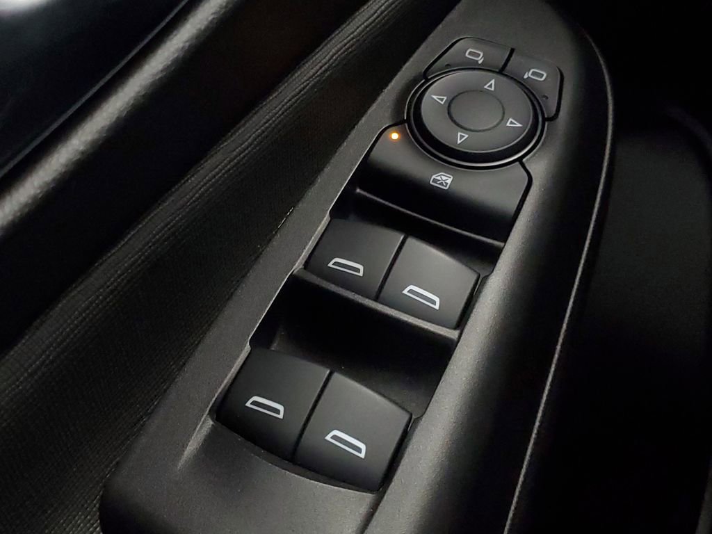 Used 2025 Buick Envista Preferred image 17