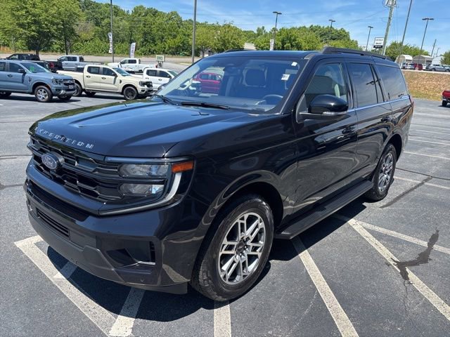 Used 2025 Ford Expedition Active AWD/4WD image 25