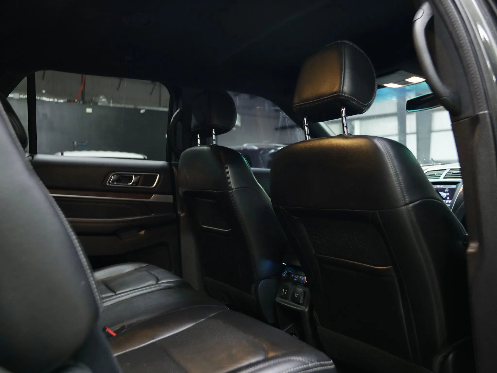 Used 2016 Ford Explorer Limited image 30