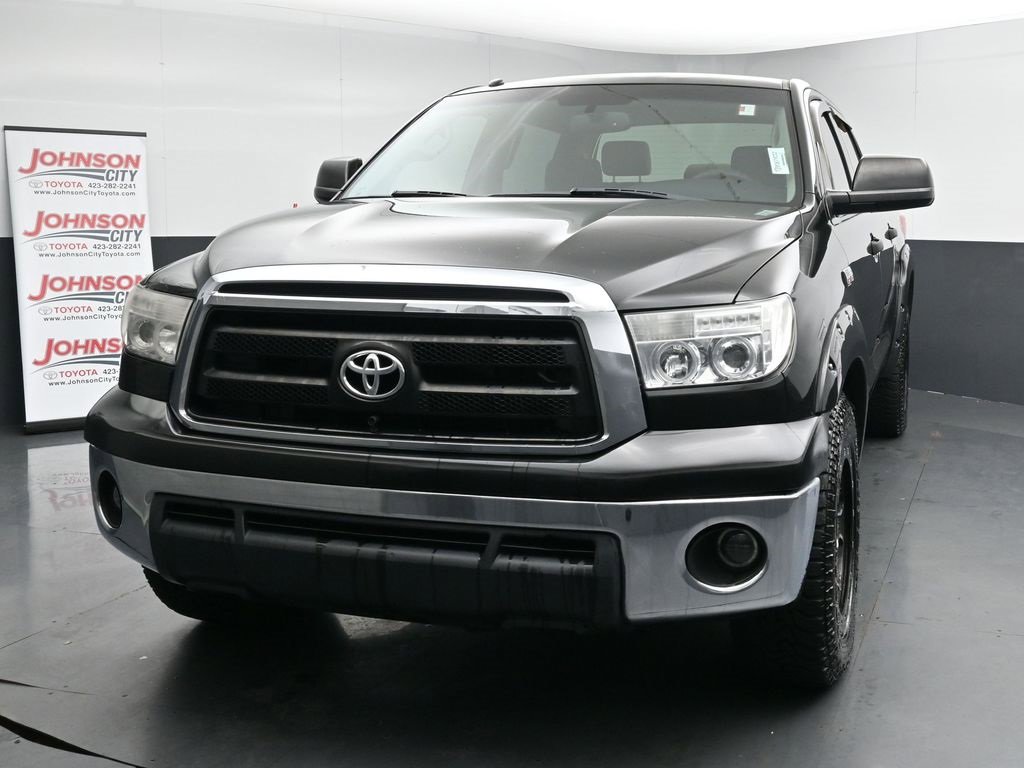 Used 2011 Toyota Tundra 4x4 CrewMax image 4