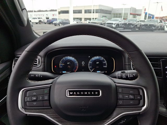 Used 2024 Jeep Wagoneer L Series II w/ Flexible Seating Group image 20