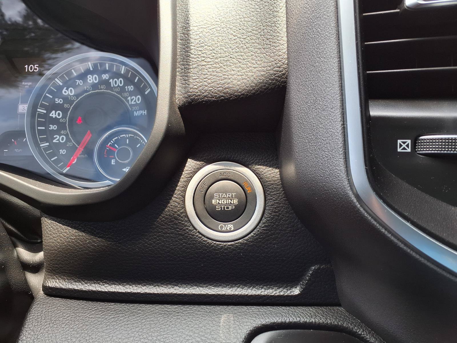 Used 2024 RAM 1500 Big Horn RWD image 27