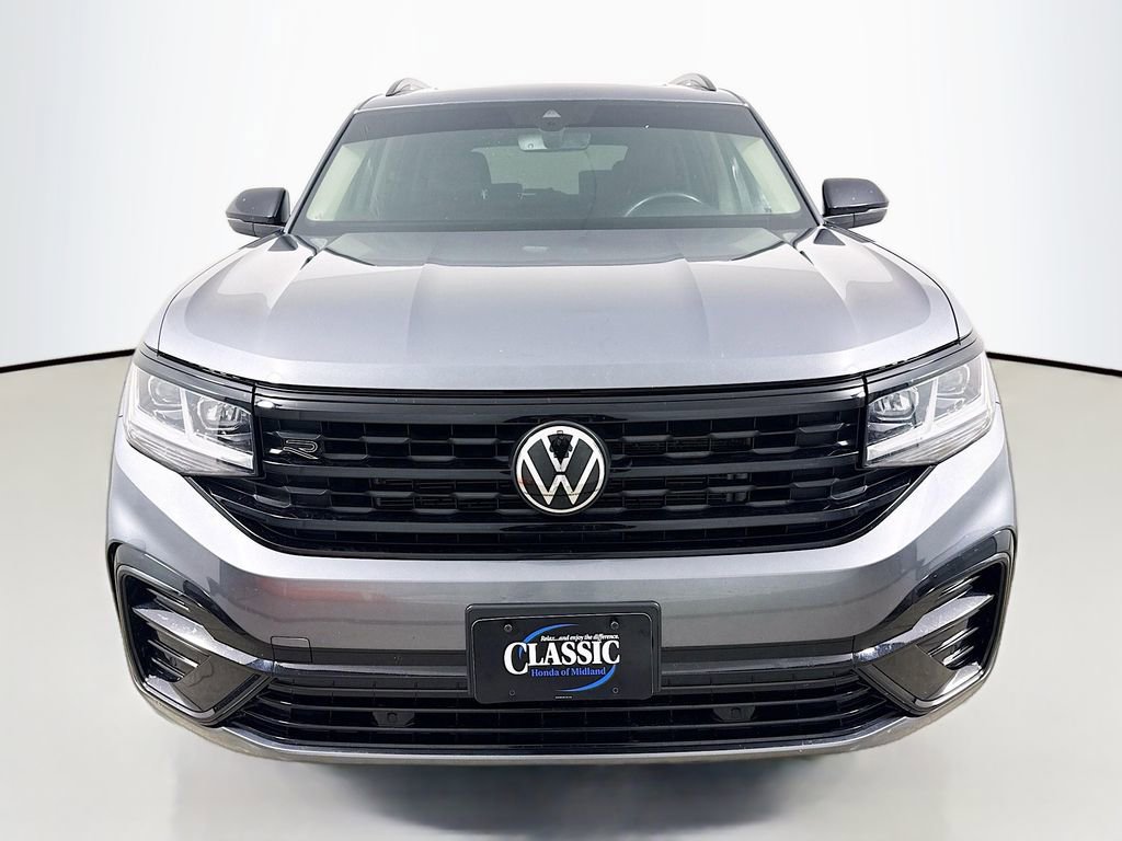 Used 2023 Volkswagen Atlas SEL R-Line image 2