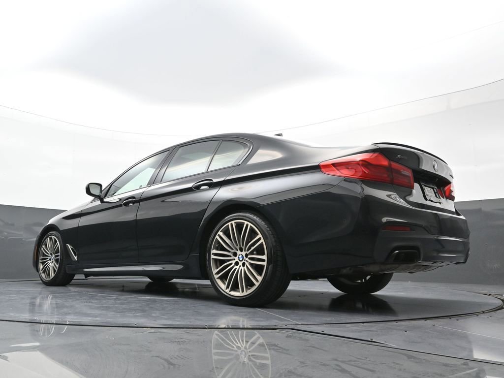 Used 2020 BMW M550i xDrive image 26