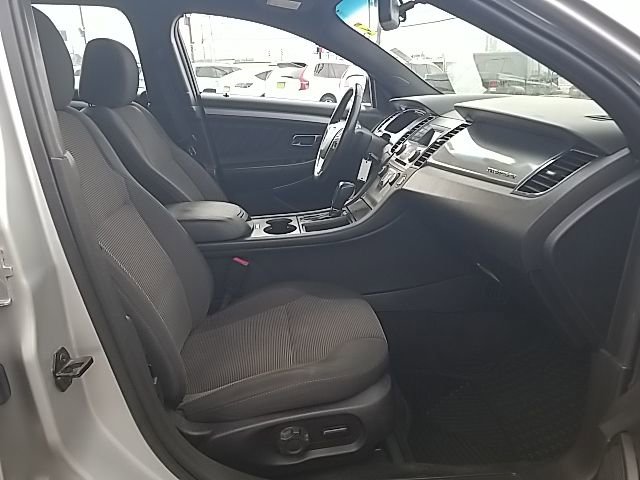 Used 2018 Ford Taurus SEL FWD image 31