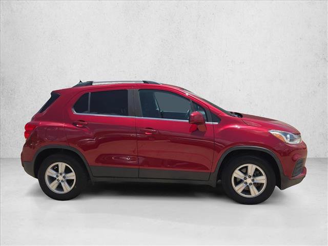 Used 2019 Chevrolet Trax LT w/ LPO, Cargo Package FWD image 4
