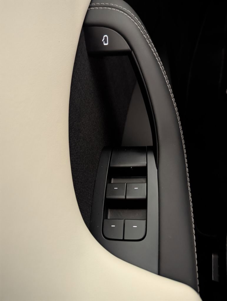 Used 2022 Tesla Model X Plaid image 80