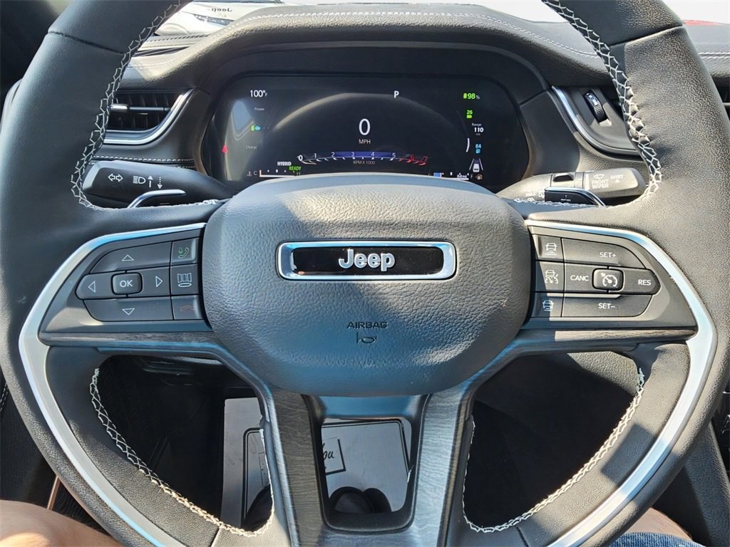 Used 2025 Jeep Grand Cherokee Limited 4xe image 13