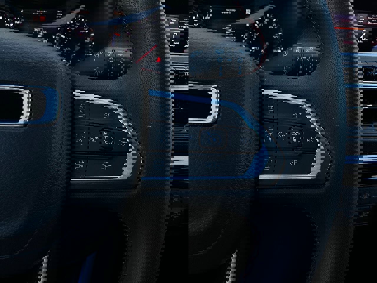 Used 2025 Jeep Compass Trailhawk image 34