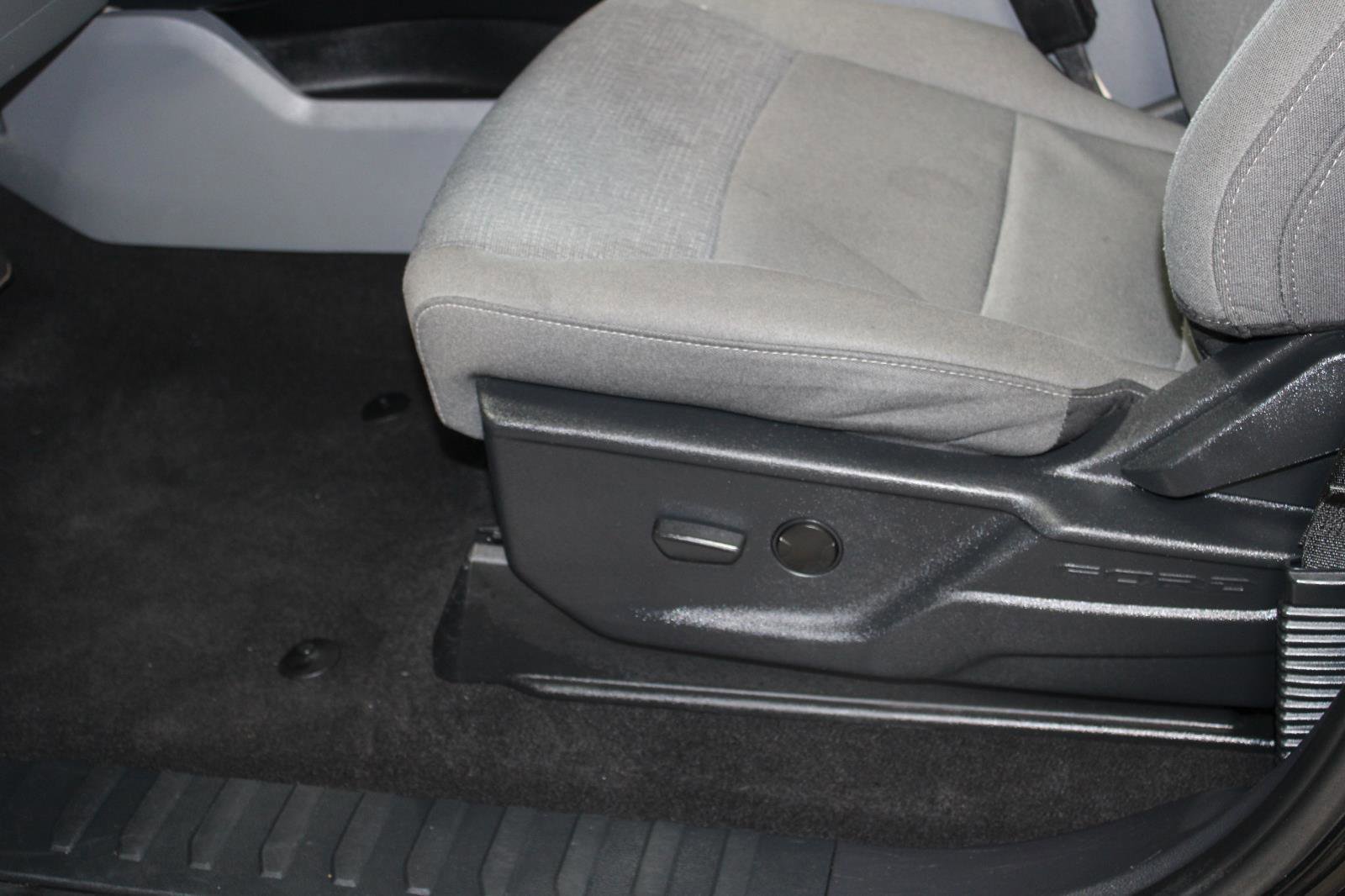 Used 2024 Ford F150 XLT w/ Mobile Office Package image 34