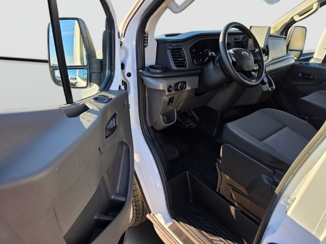 Used 2024 Ford E-Transit Low Roof RWD image 19