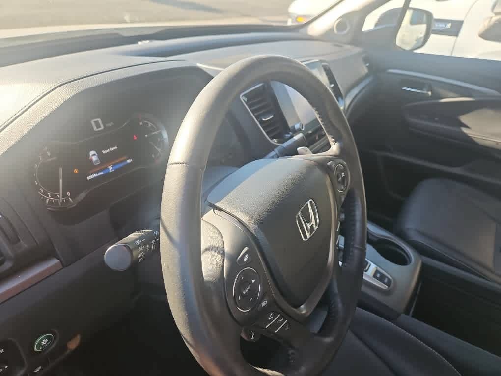 Used 2023 Honda Ridgeline RTL-E image 2