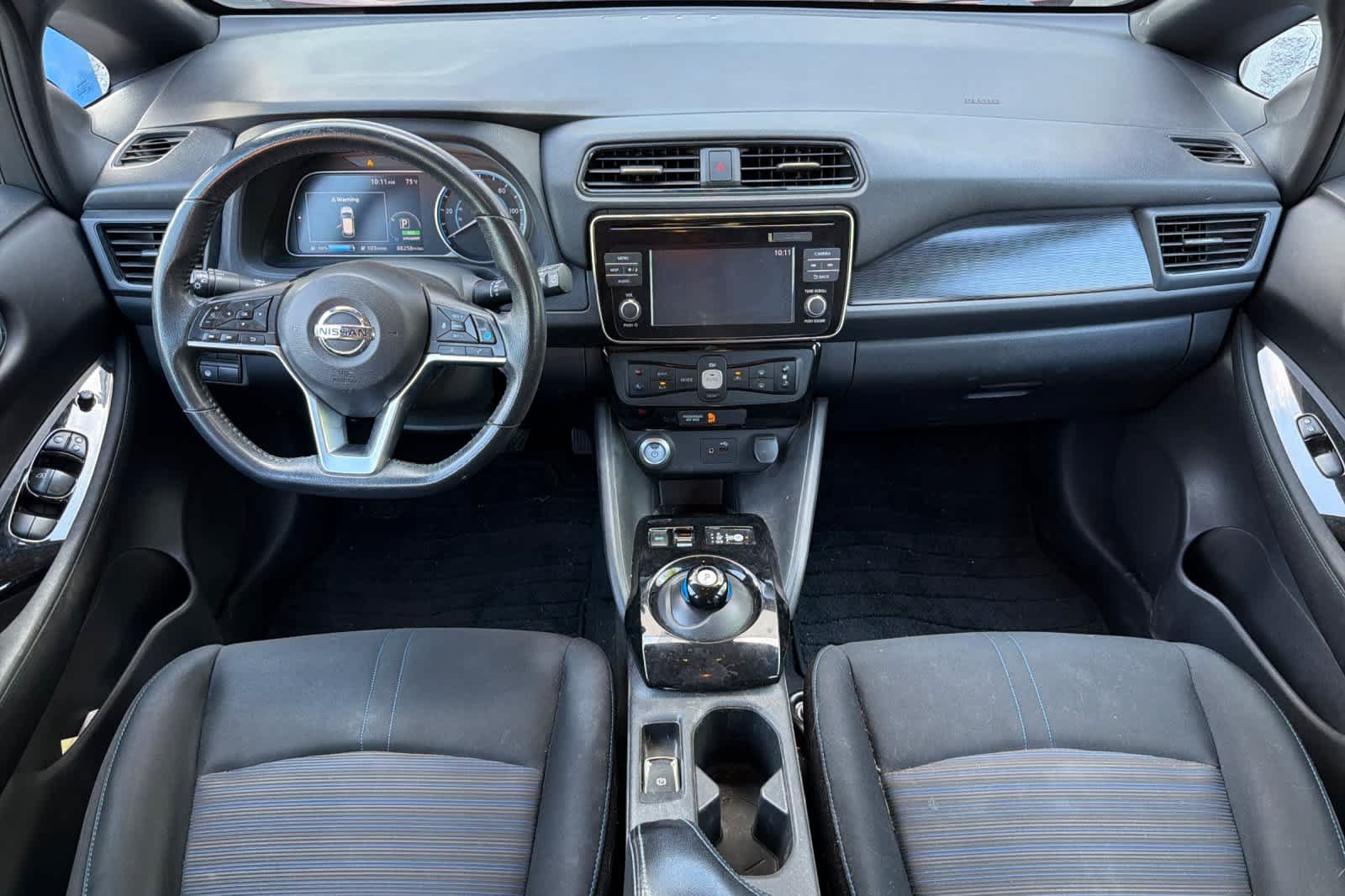 Used 2018 Nissan Leaf SV w/ SV Technology Package FWD video 3