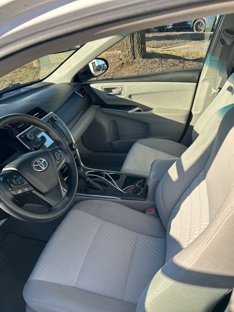 Used 2017 Toyota Camry image 5