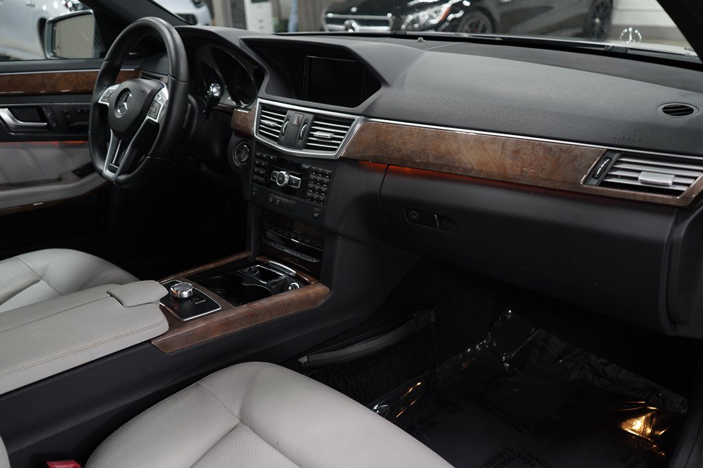 Used 2013 Mercedes-Benz E 350 Sedan image 27