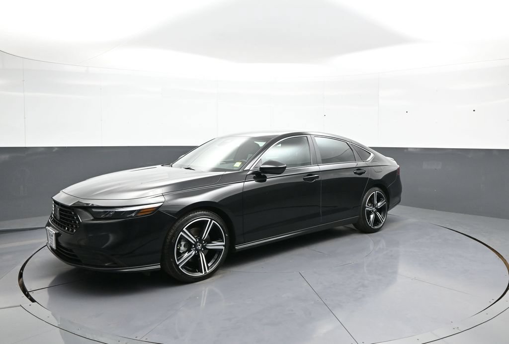 Used 2025 Honda Accord Sport image 10