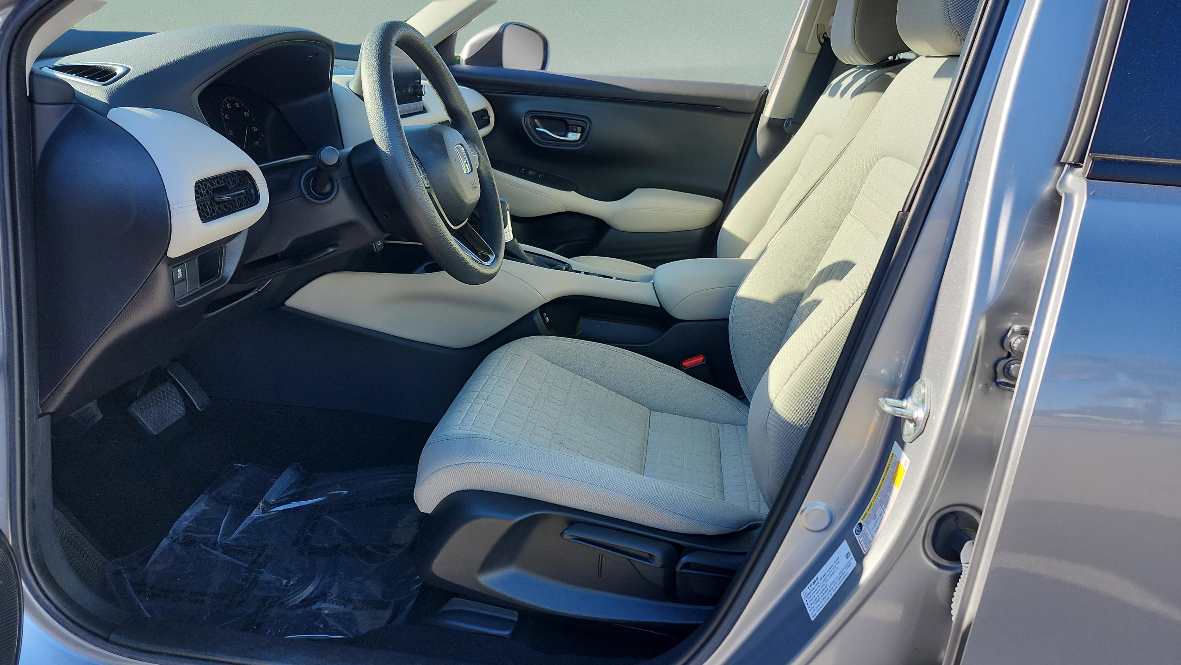 Certified 2023 Honda HR-V LX image 9